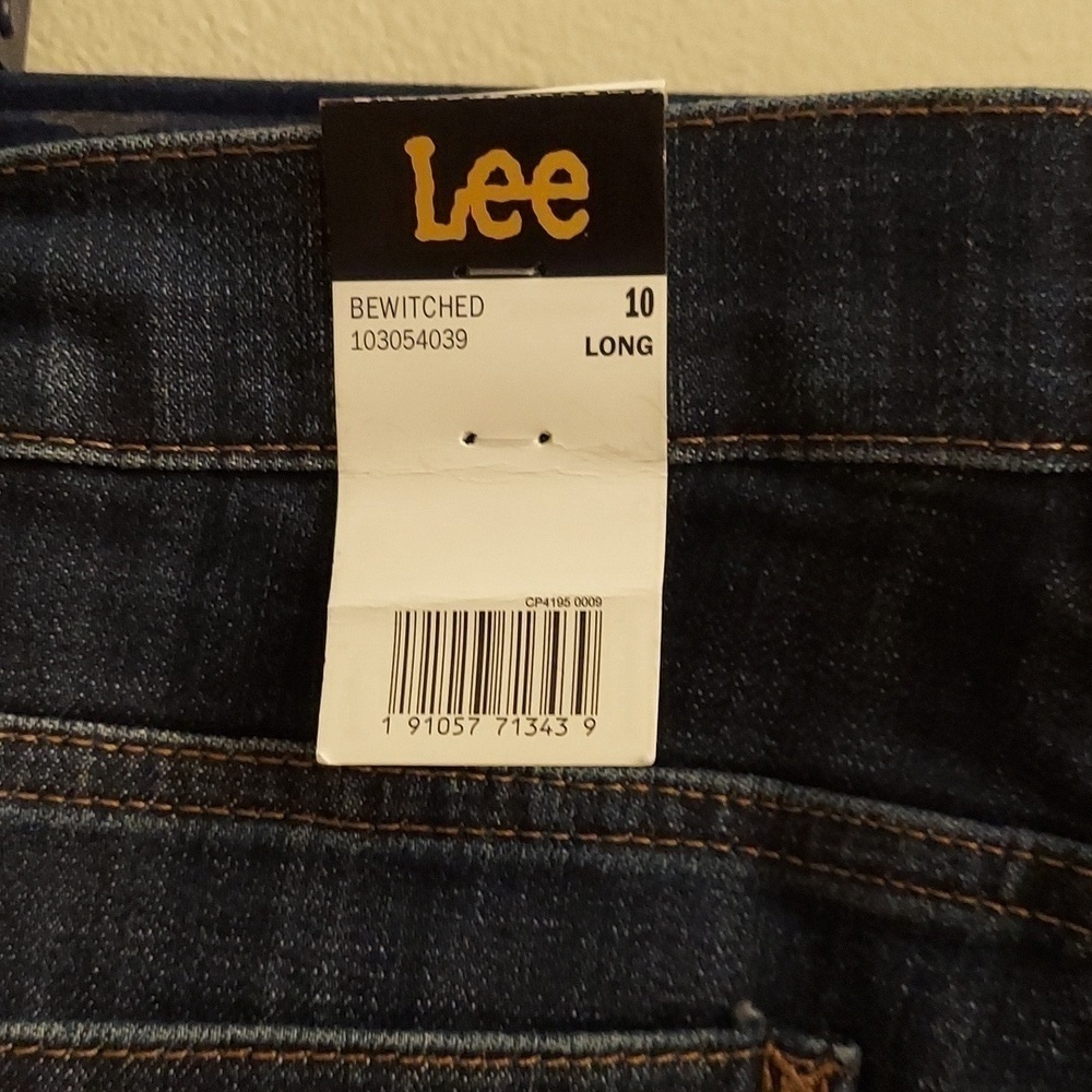 LEE Relaxed Fit Straight Leg Mid Rise Dark Wash Jeans 10L NWT - Picture 10 of 14